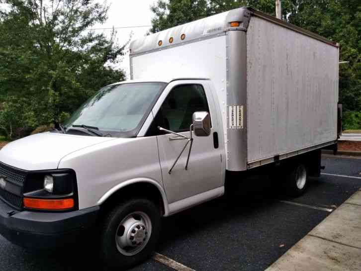 2005 Chevy Express 3500 Box Truck For Sale