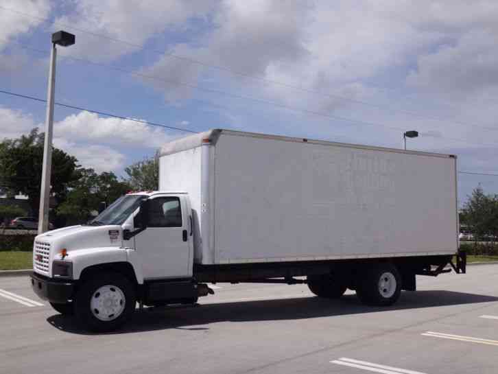 GMC C6500 24ft Box Truck (2006)