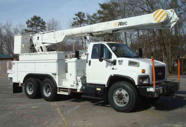 Chevrolet C-8500 Isuzu Over-center Bucket Truck (2006)