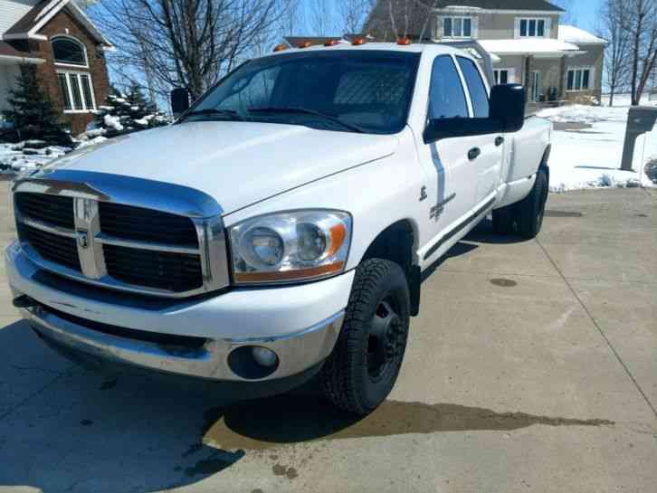 Dodge 3500 (2006)