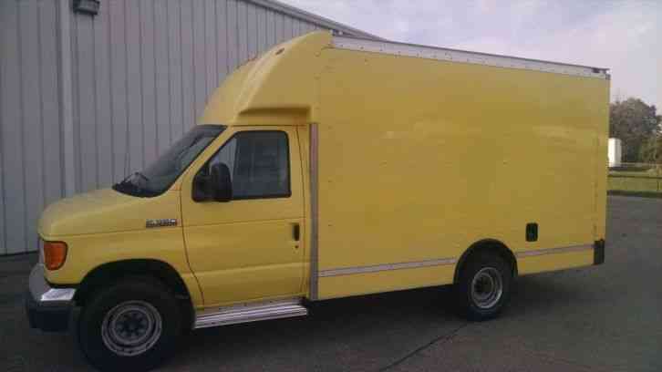 Ford E350 (2006)