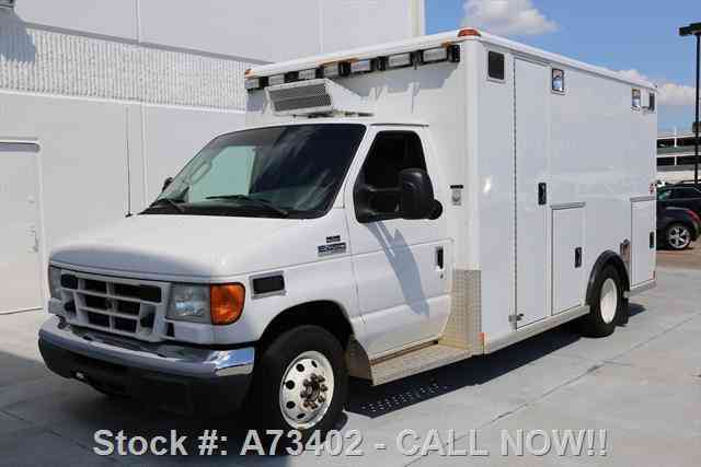 Ford E-Series Van E-450 DIESEL DRW WHEELED COACH AMBULANCE (2006)