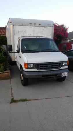 Ford E-350 (2006)