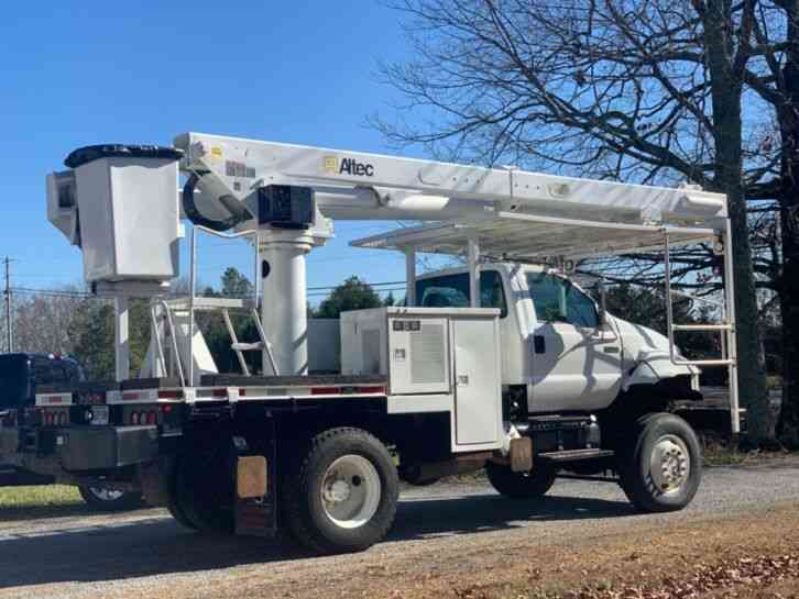 Ford Altec Bucket Truck 62' (2006)