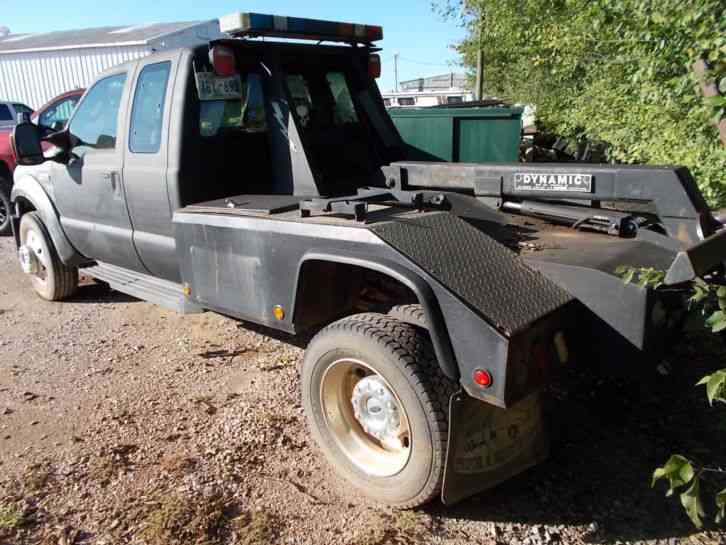Ford F450 Wrecker tow truck (2006)