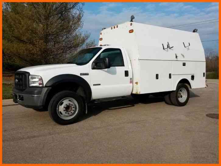 Ford F550 ENCLOSED SERVICE TRUCK (2006)