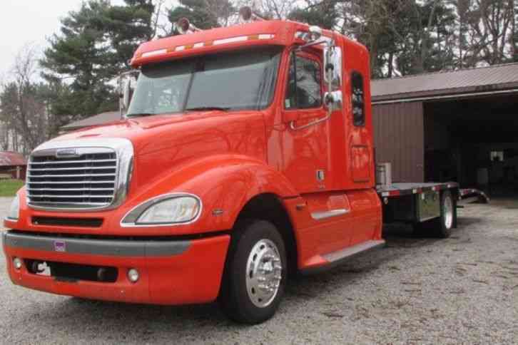 Freightliner Columbia 120 CL12064ST (2006)