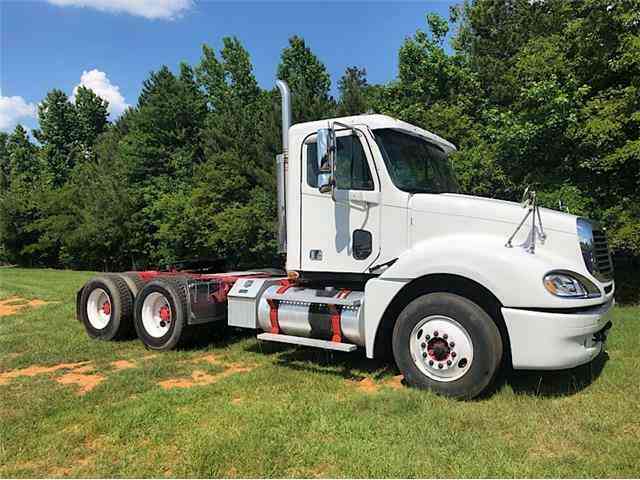 Freightliner COLUMBIA -- (2006)