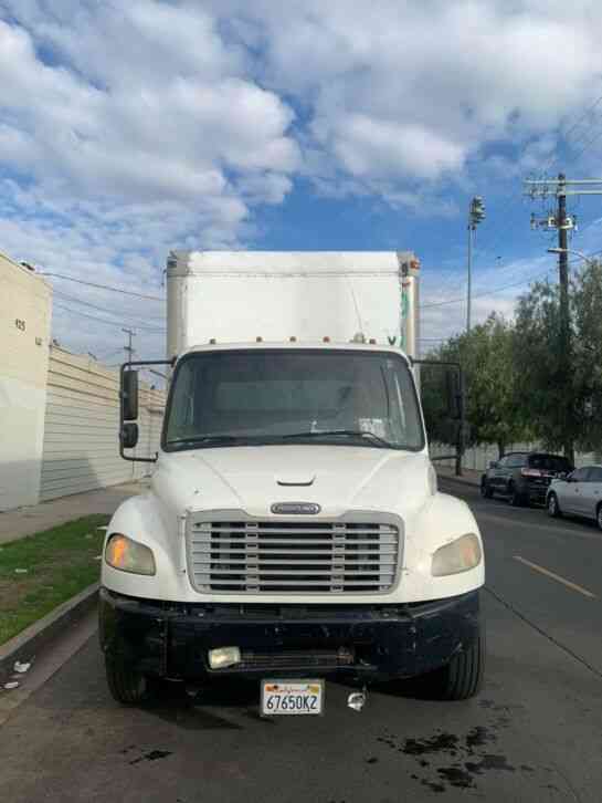 Freightliner M2 106 Business Class Cat C7 Engine -165, 000 miles (2006)