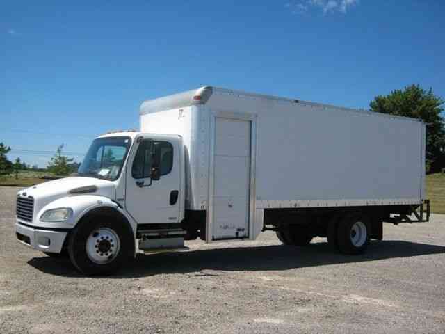 Freightliner M2 106 (2006)