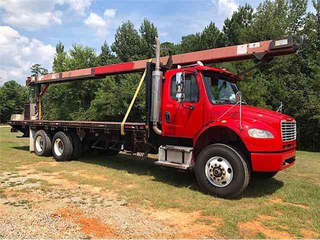 Freightliner M2 FLATBED CONVEYOR -- (2006)