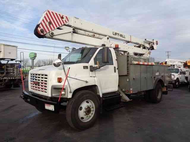 GMC 7500 55' BUCKET BOOM TRUCK (2006)