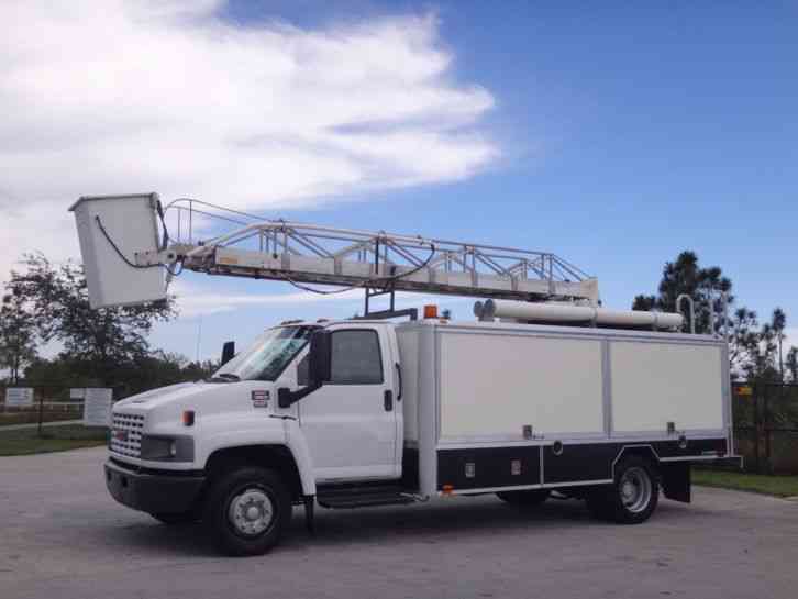 GMC C5500 Bucket Truck (2006)