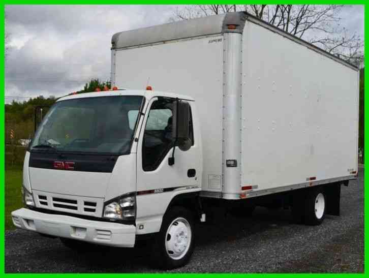 GMC W5500 Cabover 18Ft Box Truck (2006)