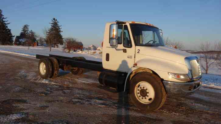 International 4200 SBA (2006)