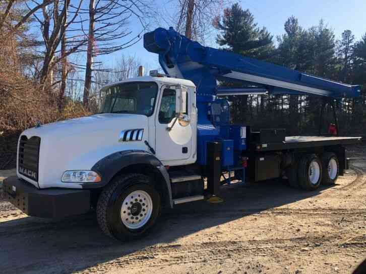 Mack Granite CT713 (2006)