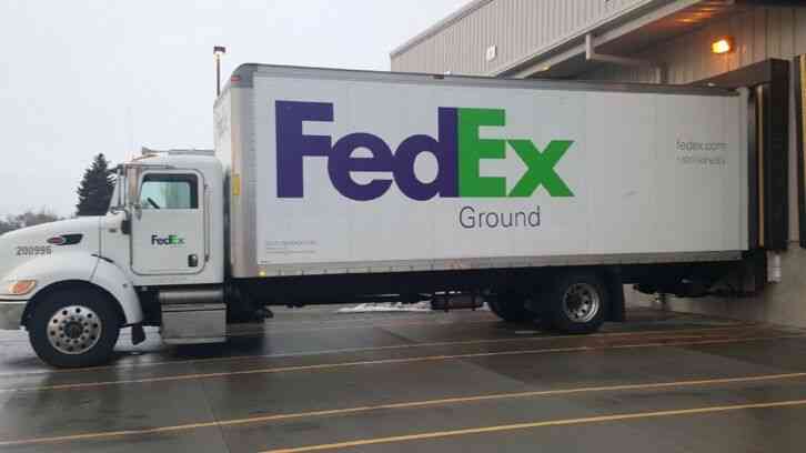 Peterbilt 335 (2006)