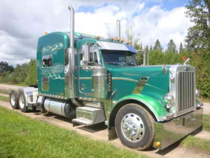 PETERBILT 379 EXT Hood Tandem Axle Sleeper (2006)