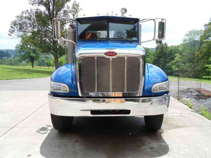 Peterbilt 335 (2006)