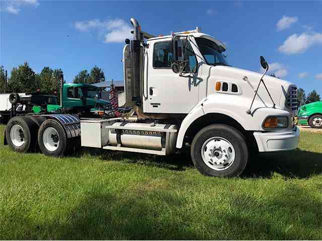 Sterling LT9500 TANDEM DAYCAB -- (2006)