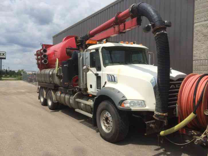 VACTOR COMBO UNIT ON 2005 MACK CHASSIS (TRADE-IN) (2006)
