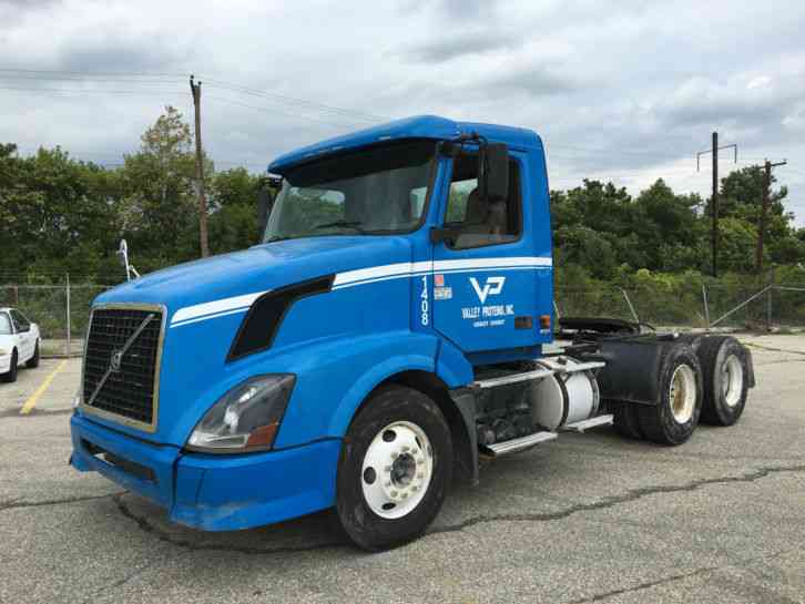 Volvo VNL64T (2006)