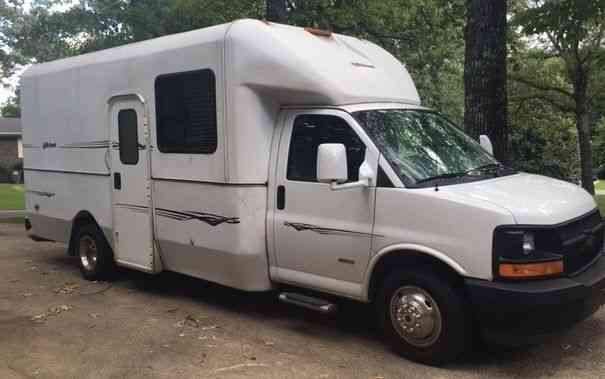 Chevrolet G3500 Mobile Concepts Show Van (2007)