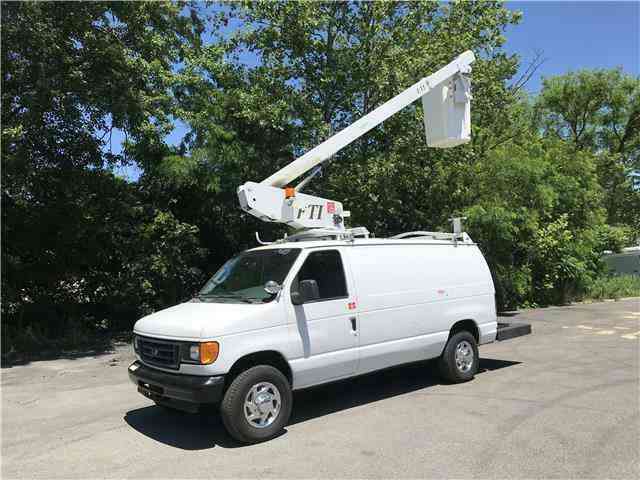 Ford E350 35ft BUCKET TRUCK Commercial Econoline Cargo (2007)