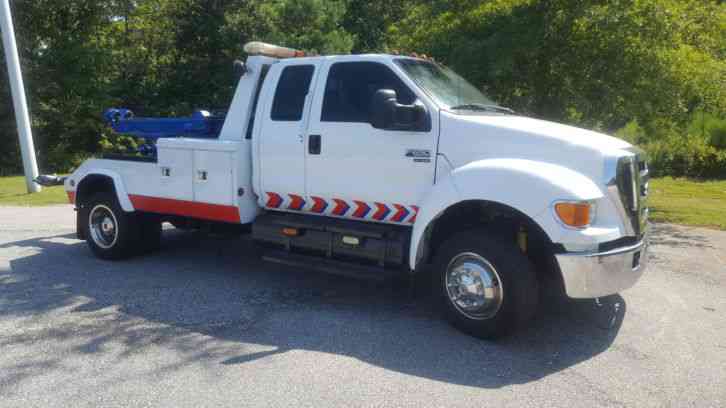 Ford F-650 XLT 4DR (2007)