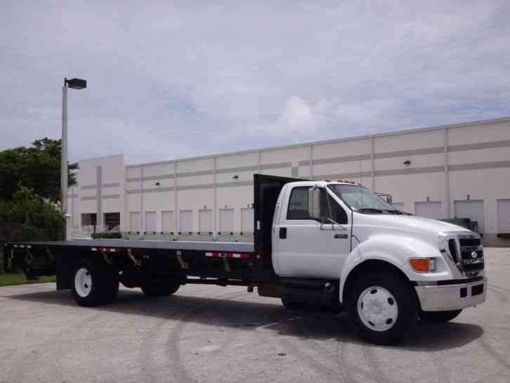 Ford F650 Super Duty 25' Flatbed (2007)