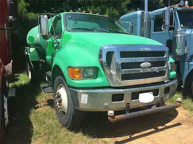 Ford F750 WATER TRUCK -- (2007)