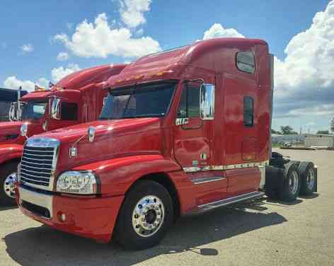 Freightliner CENTURY (NEW BODY STYLE--LOADED) (2007)