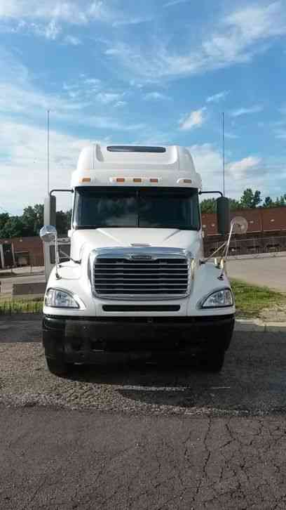 Freightliner Columbia (CL12064S) (2007)