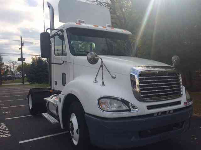 Freightliner Columbia CL12042S (2007)