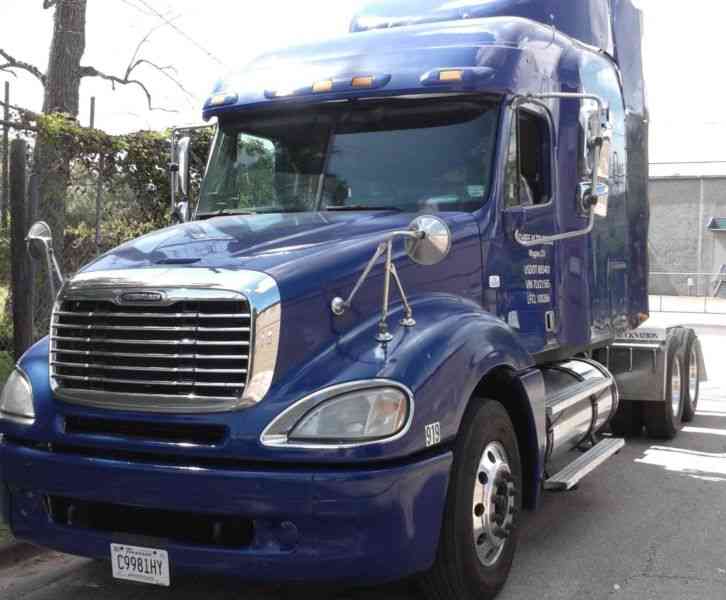 Freightliner Columbia CL12064ST (2007)