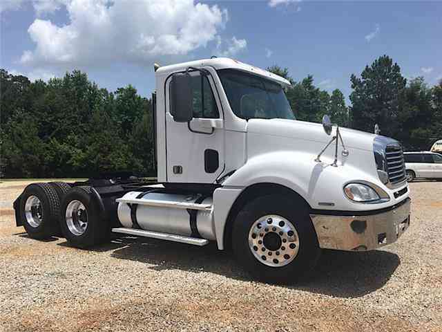 Freightliner COLUMBIA T/A DAYCAB -- (2007)