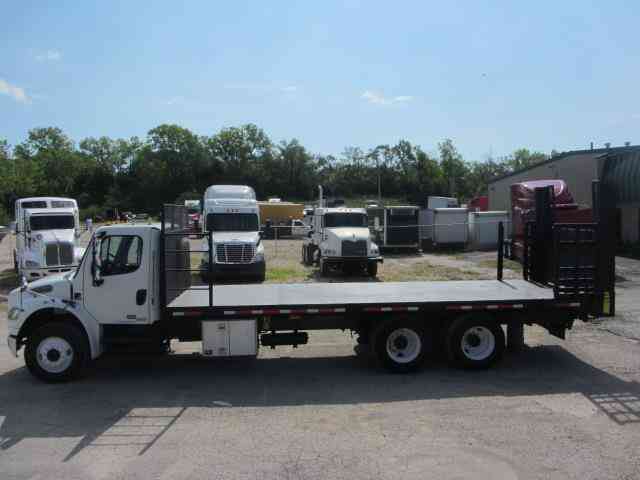 Freightliner M2 Business Class -- (2007)