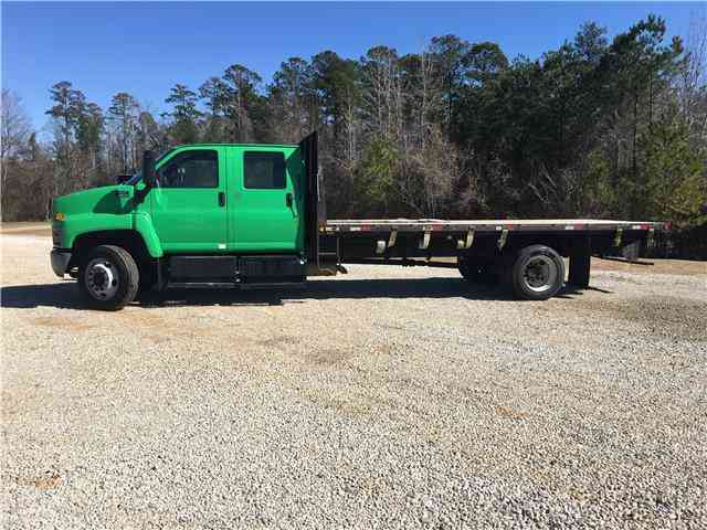 GMC 6500 Crew Cab -- (2007)