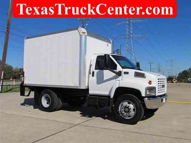 GMC C6500 Box Truck (2007)