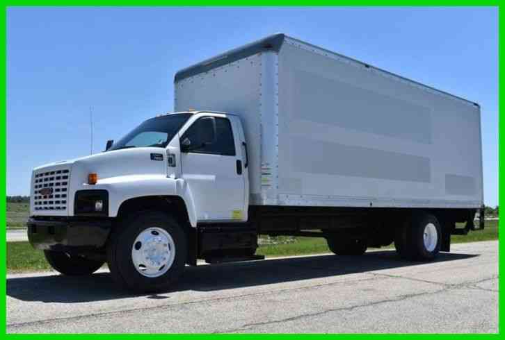 GMC C7500 24ft Box Truck w/ Lift (2007)