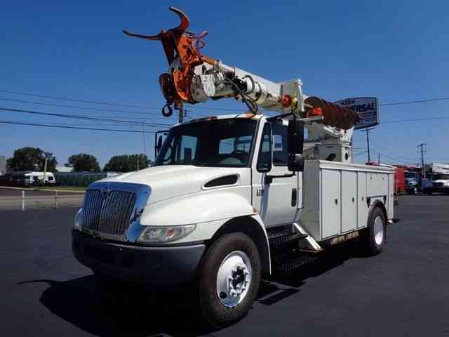 INTERNATIONAL 4300 DIGGER DERRICK BOOM CRANE DT466 DIESEL (2007)