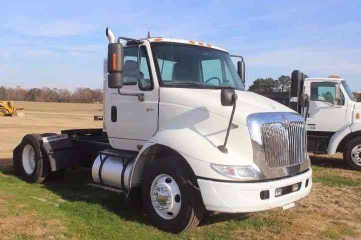 International 8600 Day Cab (2007)