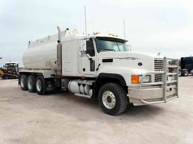 Mack CL733 (2007)