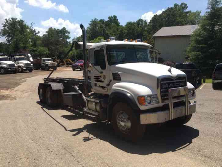 Mack CV713 (2007)