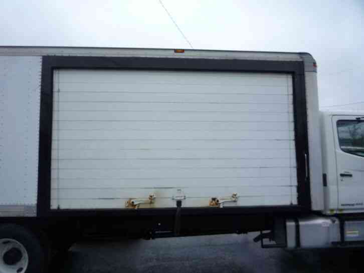 MORGAN MORGAN 24 FT. W/ 10 FT S (2007)