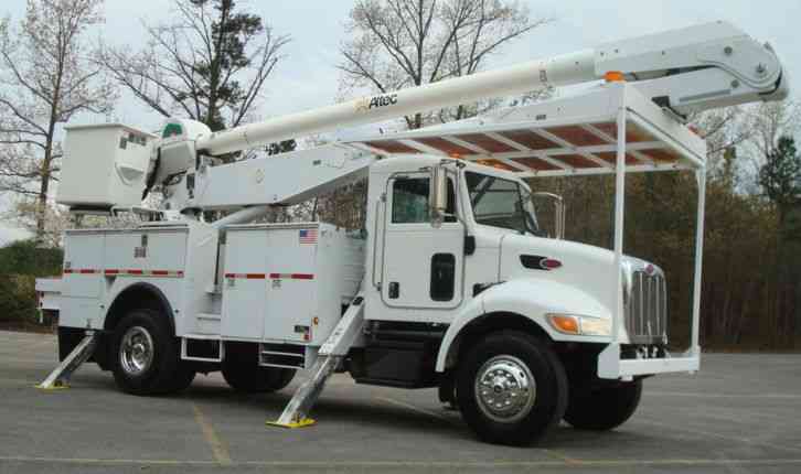 Peterbilt 335 Bucket Truck (2007)