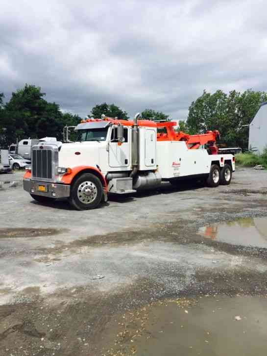 Peterbilt 379 wrecker (2007)