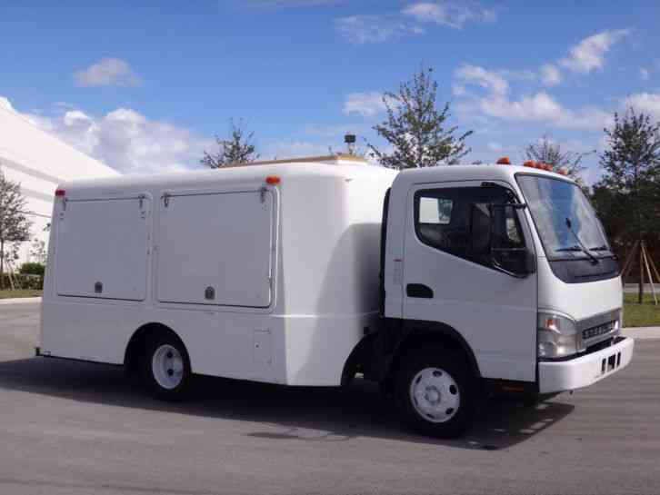 Sterling 360 COE Pesticide Lawn Care Spray Truck (2007)