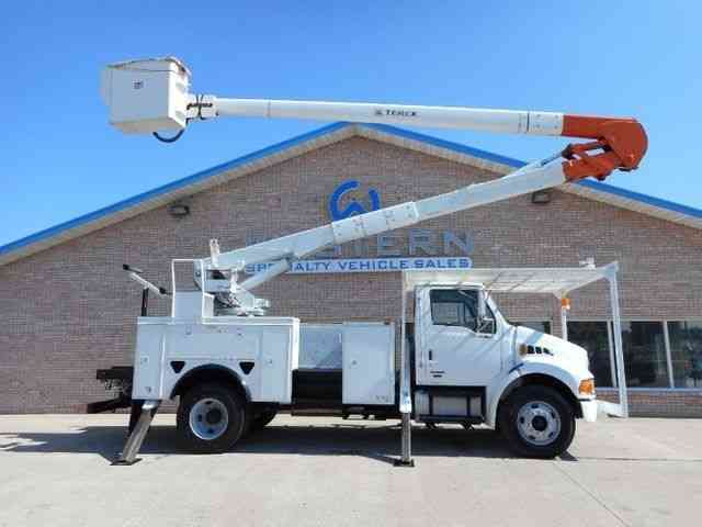 Sterling Bucket Truck (2007)