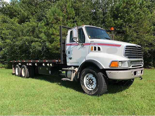 Sterling LT9513 FLATBED -- (2007)